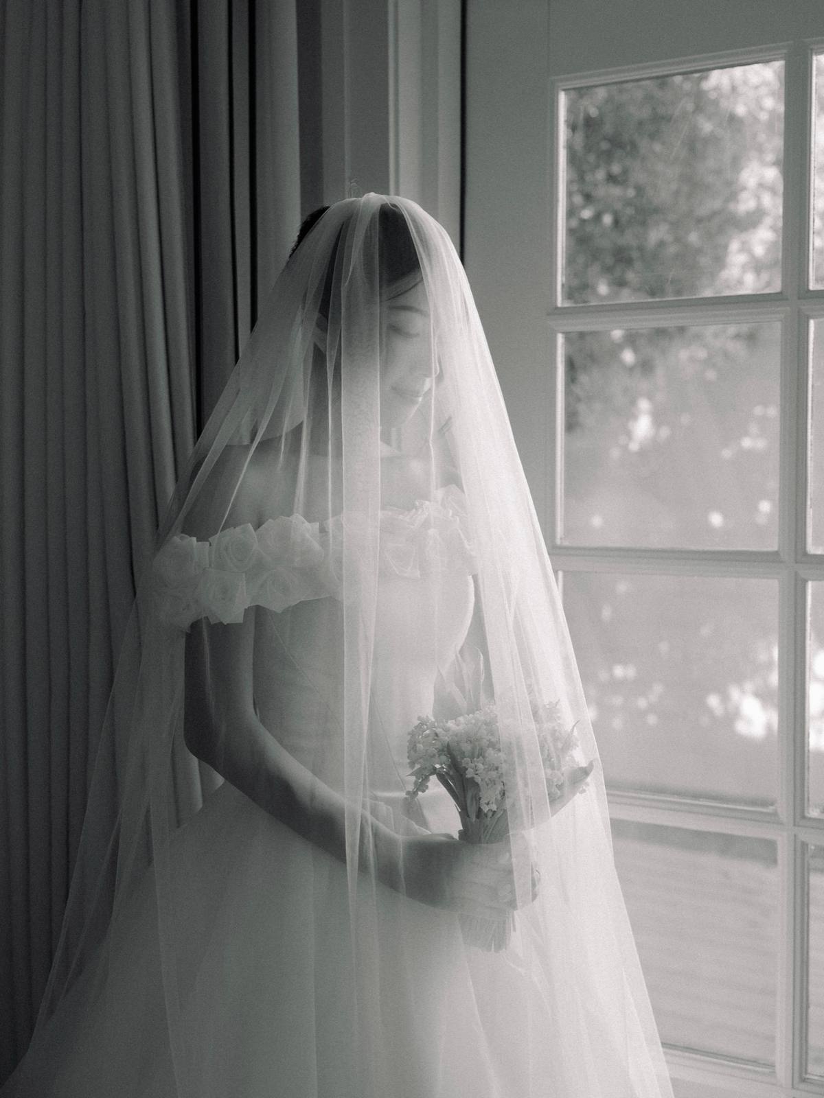 Photograph 16 from the MacArthur Place Hotel wedding story