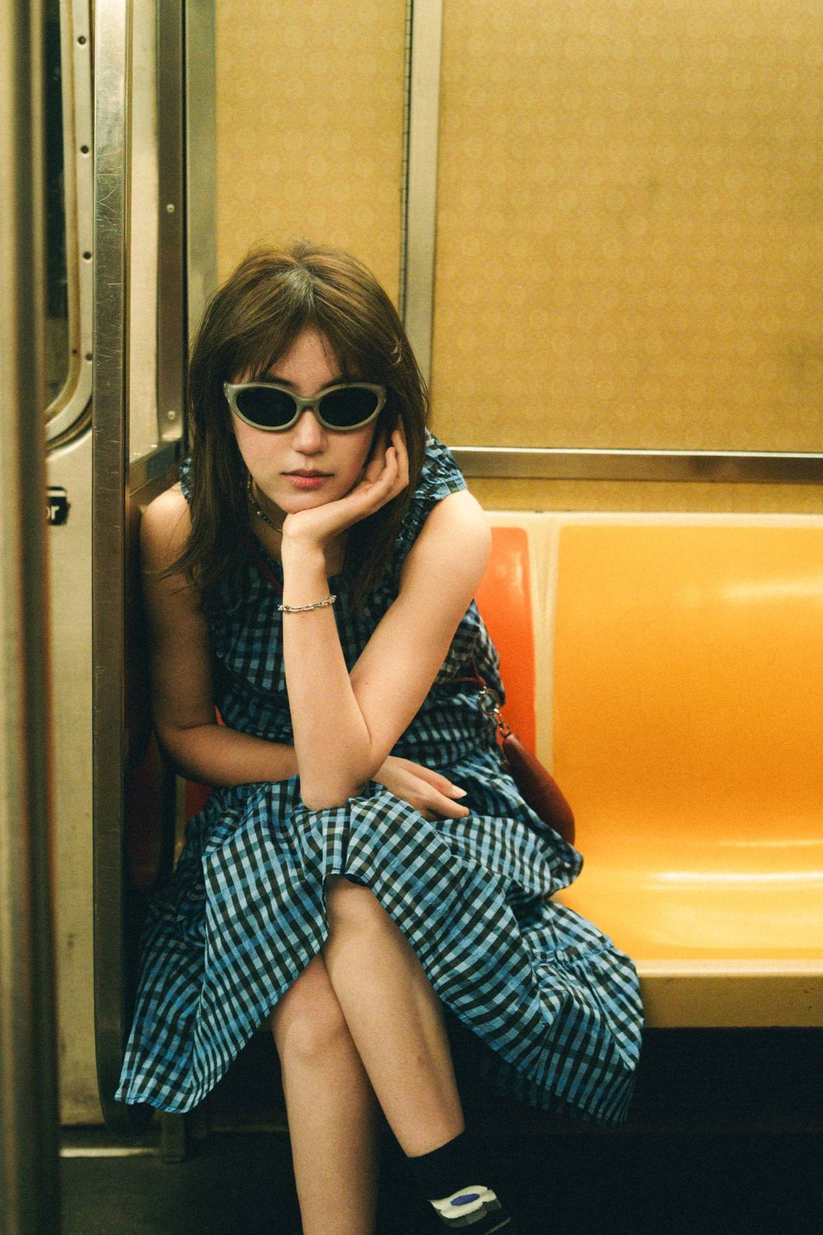 Photograph 4 from the New York portrait story