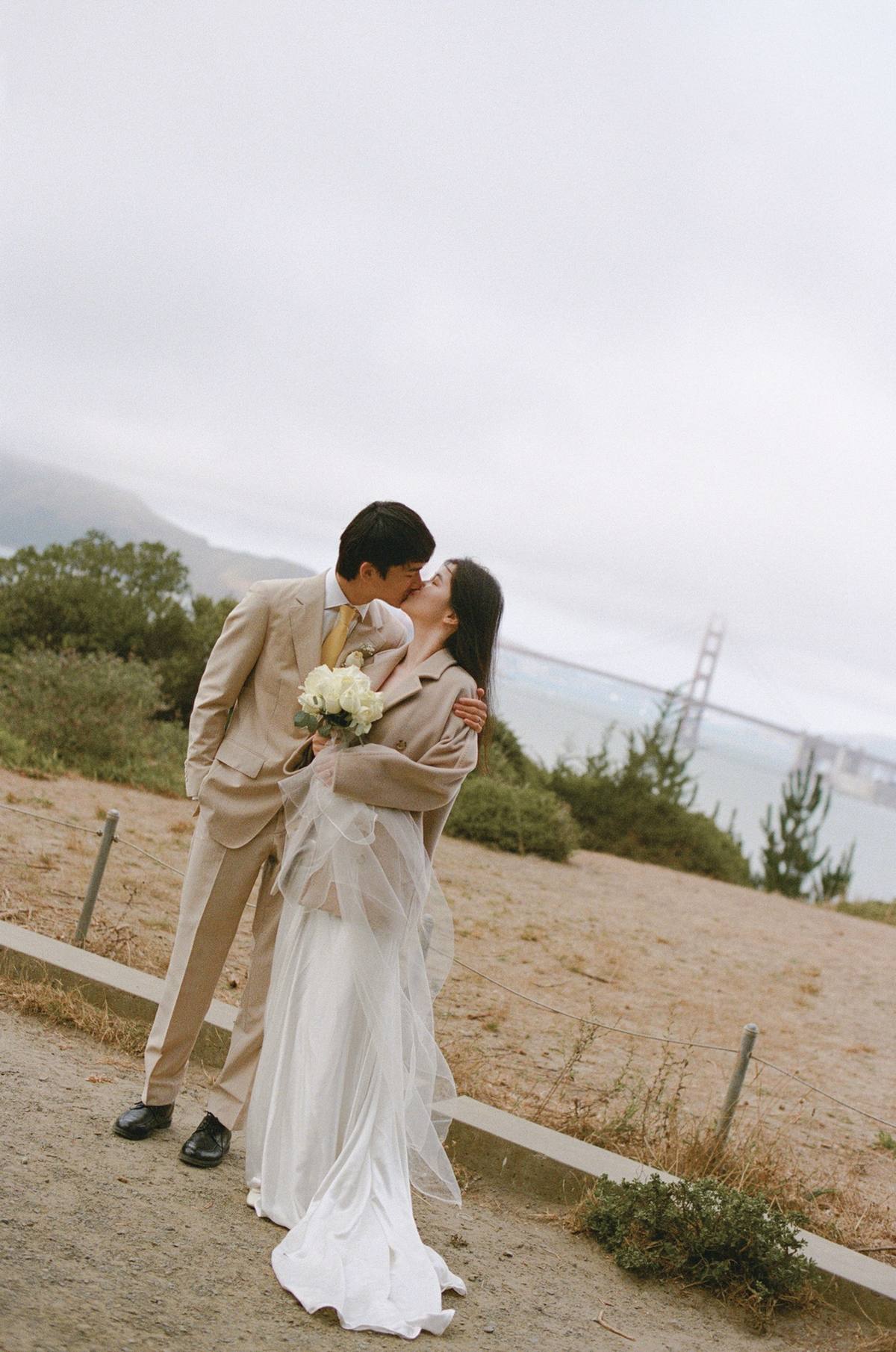 Photograph 23 from the San Francisco love story